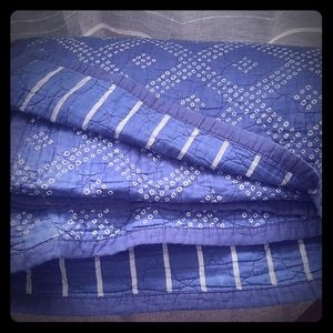 Kind Size Navy Threshold Quilt & Stand Shams